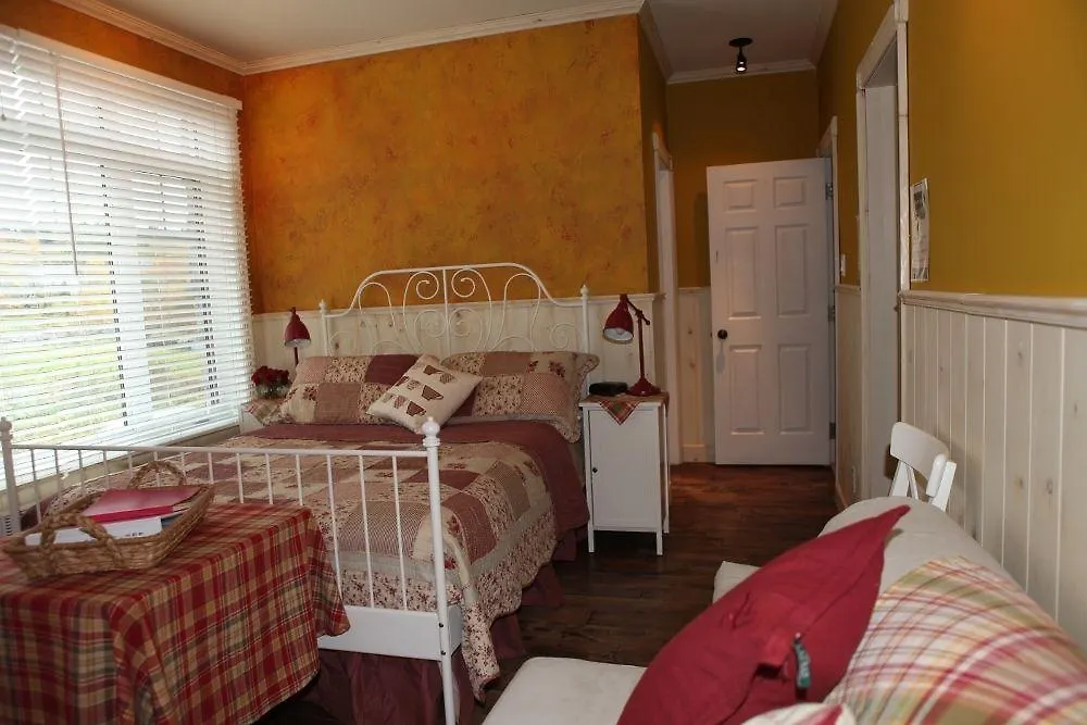 Le Gite Du Hu-Art Quebec City Bed & Breakfast
